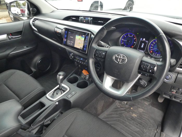 2019 Toyota Hilux 4x4 Hilux 4x4 SR5 2.8L T Diesel Automatic Double Cab 1Y46290 005