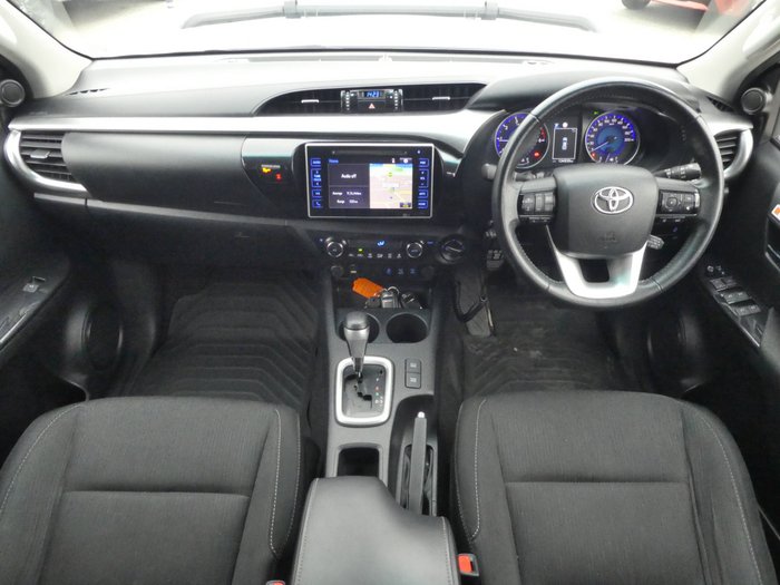 2019 Toyota Hilux 4x4 Hilux 4x4 SR5 2.8L T Diesel Automatic Double Cab 1Y46290 005