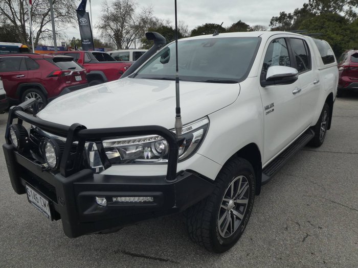 2019 Toyota Hilux 4x4 Hilux 4x4 SR5 2.8L T Diesel Automatic Double Cab 1Y46290 005