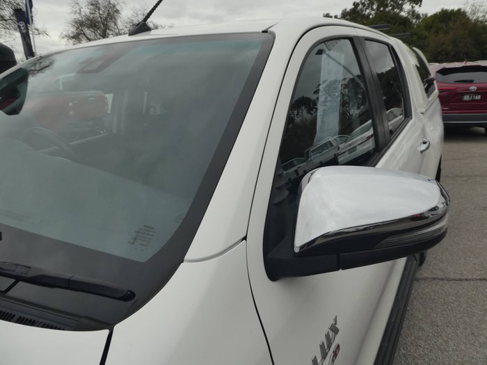 2019 Toyota Hilux 4x4 Hilux 4x4 SR5 2.8L T Diesel Automatic Double Cab 1Y46290 005