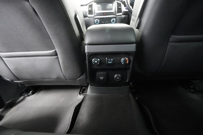 2017 Ford Everest Titanium