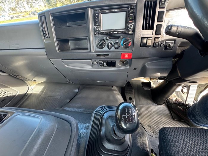 2009 Isuzu Frr 500 WHITE