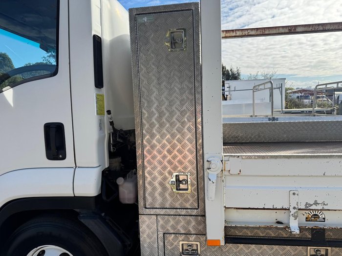 2009 Isuzu Frr 500 WHITE