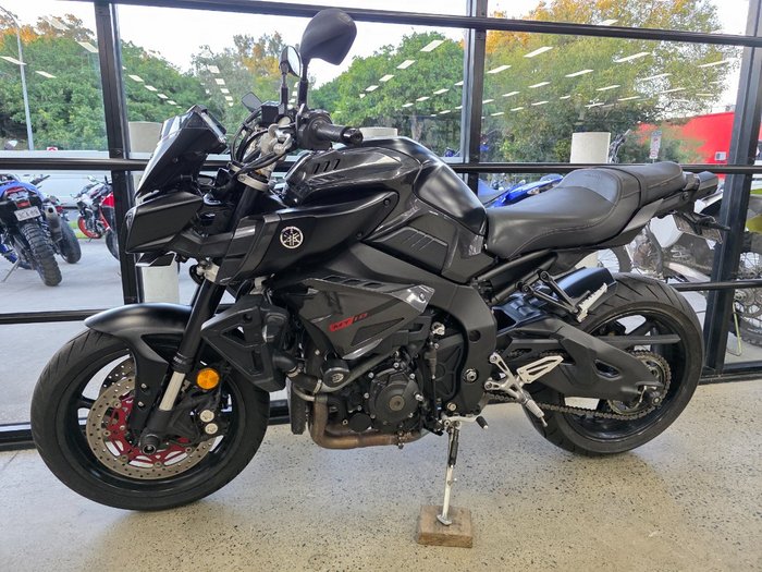 2017 Yamaha MT-10A BLACK