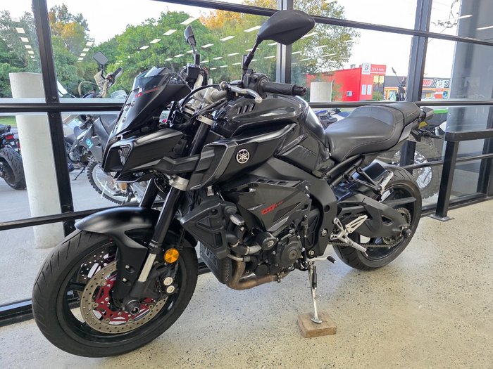 2017 Yamaha MT-10A BLACK