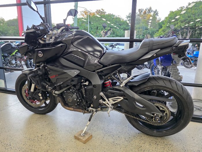 2017 Yamaha MT-10A BLACK