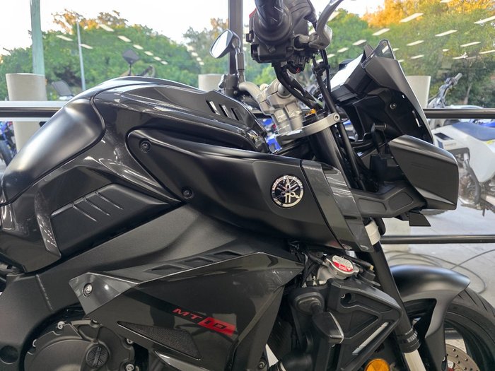 2017 Yamaha MT-10A BLACK