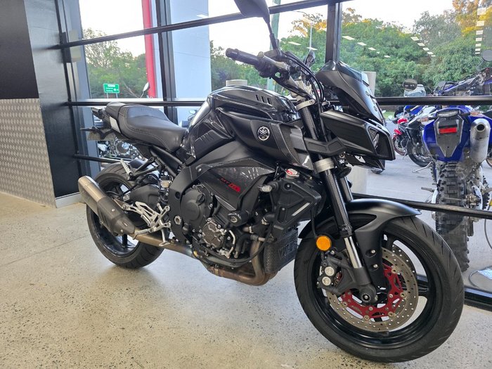 2017 Yamaha MT-10A BLACK
