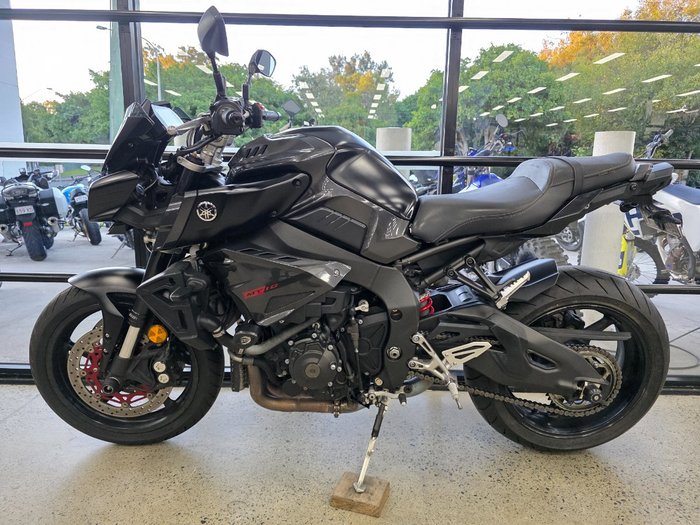 2017 Yamaha MT-10A BLACK