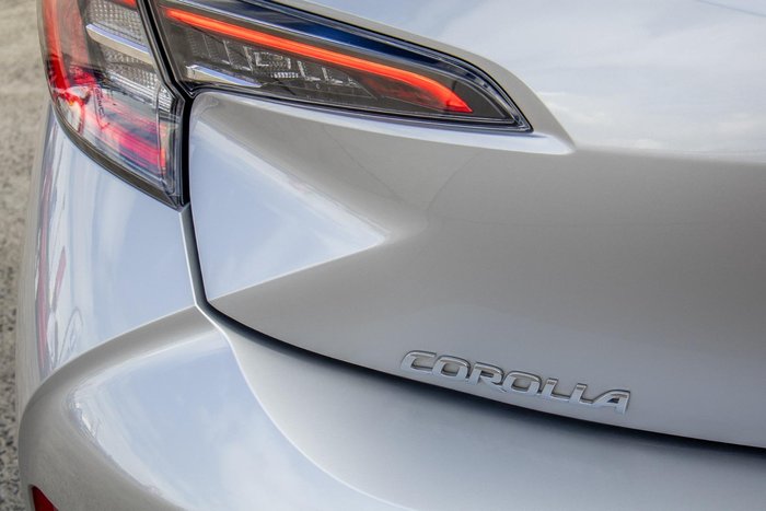 2018 Toyota Corolla ZR MZEA12R Silver Pearl