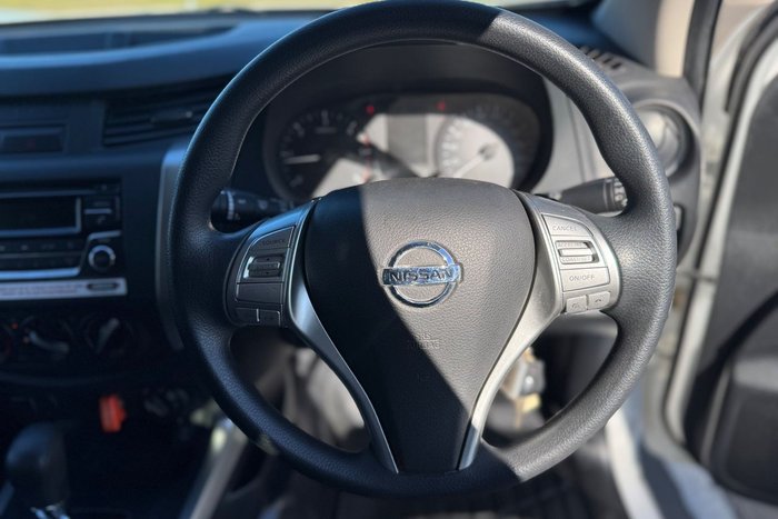 2020 Nissan Navara RX