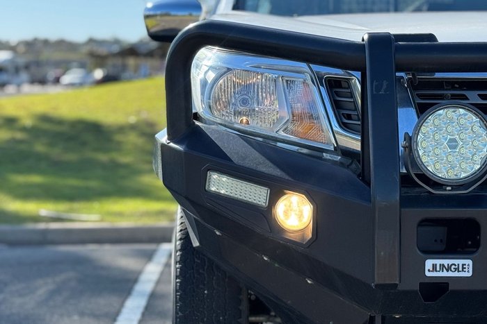 2020 Nissan Navara RX