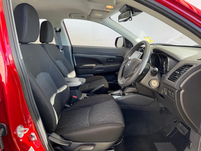 2024 Mitsubishi ASX ES
