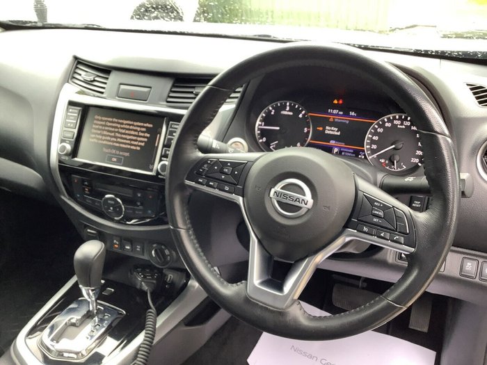2022 Nissan Navara ST-X