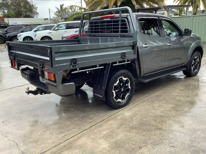2022 Nissan Navara ST-X