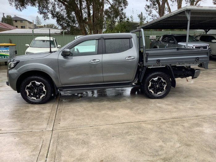 2022 Nissan Navara ST-X
