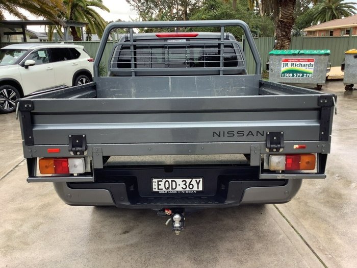 2022 Nissan Navara ST-X