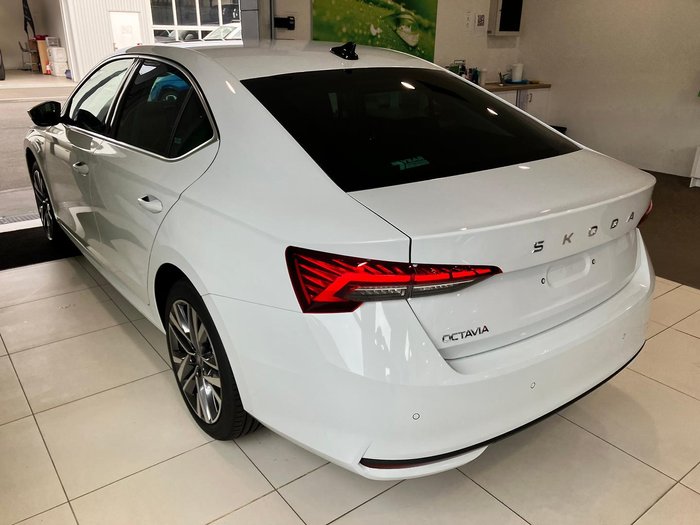 2025 SKODA Octavia 110TSI Select NX MY25 Moon White