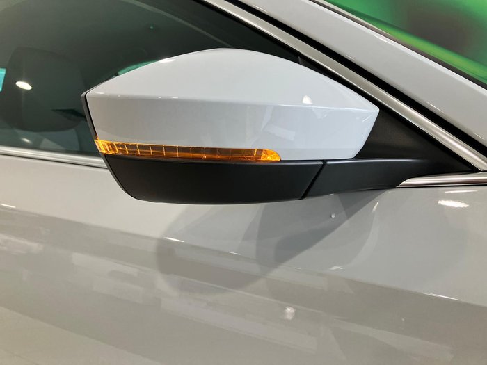 2025 SKODA Octavia 110TSI Select NX MY25 Moon White