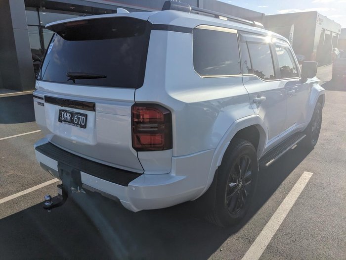 2024 Toyota Landcruiser Prado VX