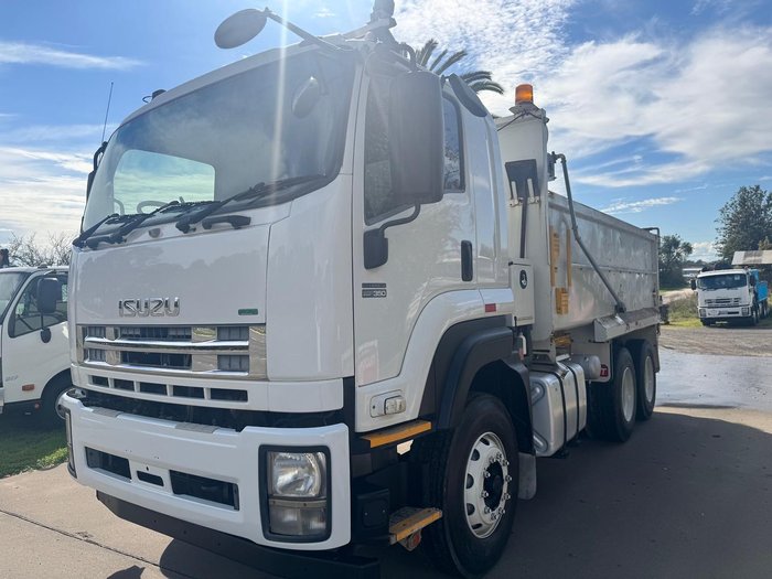 2015 Isuzu Fxz 1500 WHITE