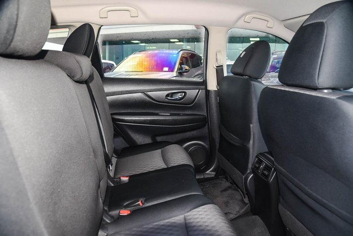 2022 Nissan X-TRAIL ST