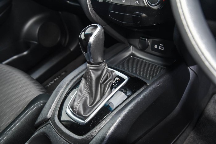 2022 Nissan X-TRAIL ST