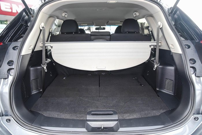 2022 Nissan X-TRAIL ST