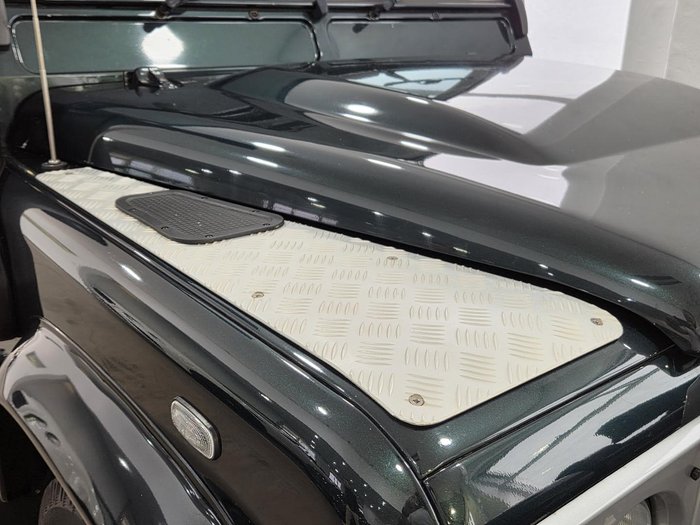 2016 Land Rover Defender 