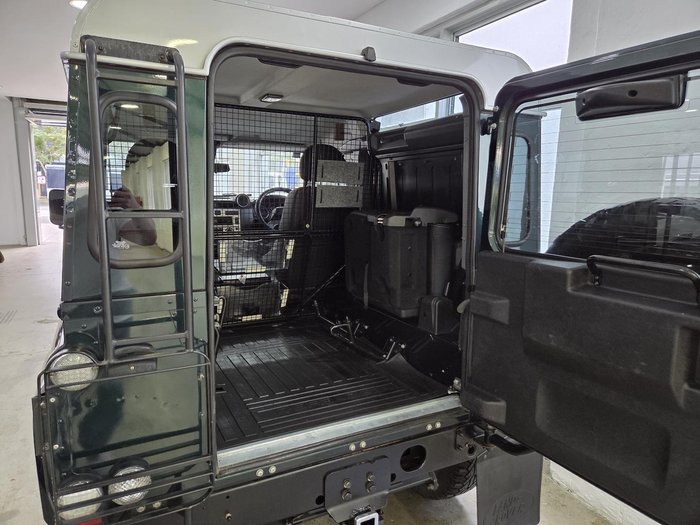 2016 Land Rover Defender 