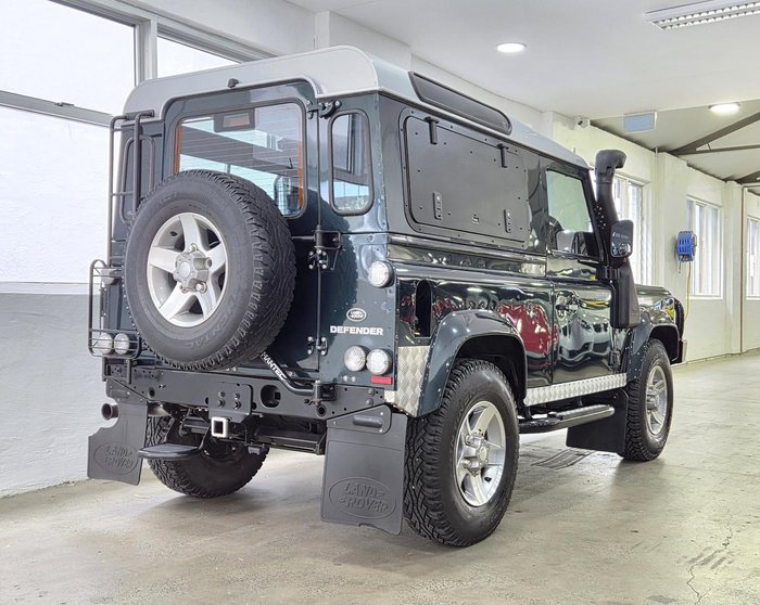 2016 Land Rover Defender