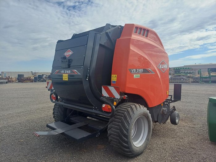 2023 Kuhn Vb3165 Orange