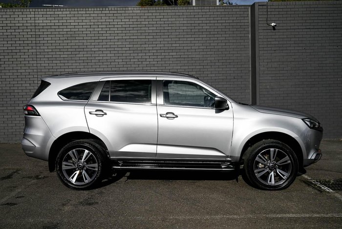 2022 Isuzu MU-X LS-T