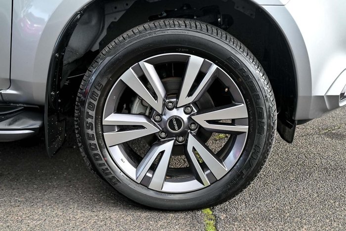 2022 Isuzu MU-X LS-T