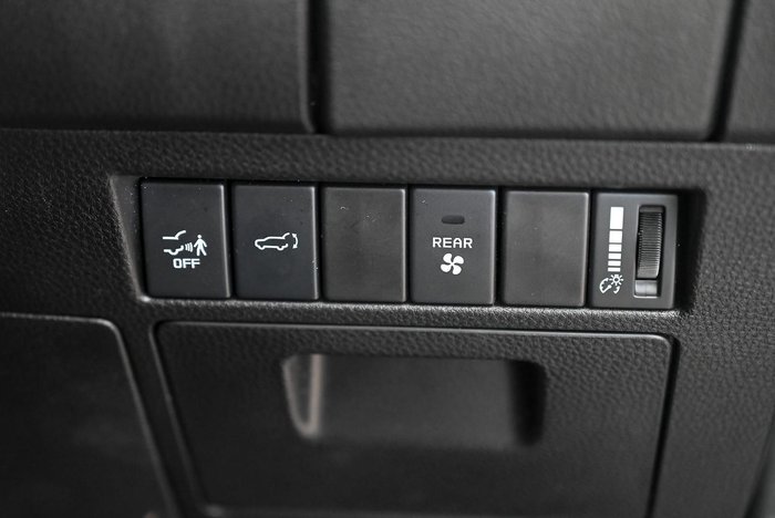 2022 Isuzu MU-X LS-T