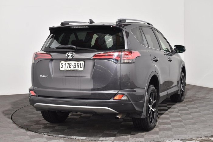 2017 Toyota RAV4 GXL