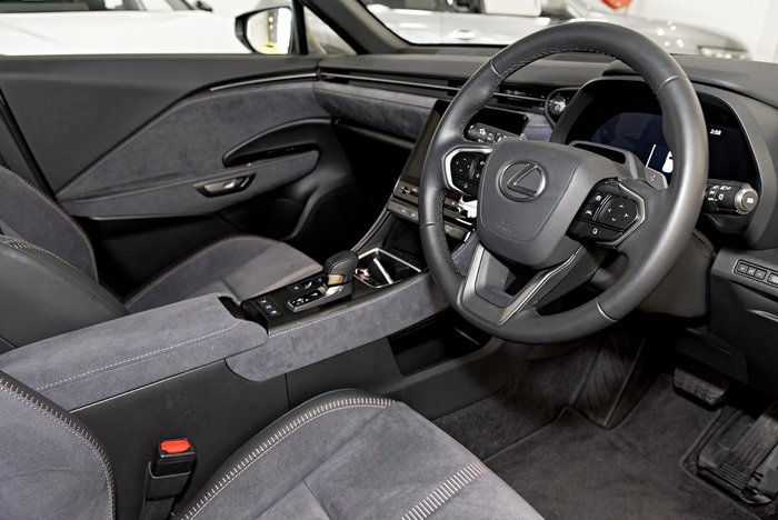 2024 Lexus LBX Sports Luxury MAYH10R Rich Ruby