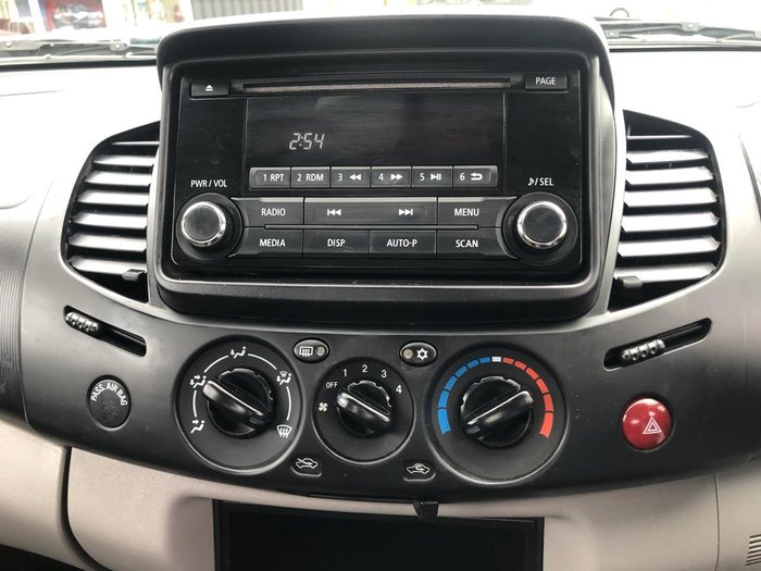 2014 Mitsubishi Triton GLX