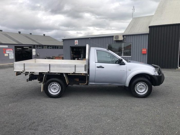 2014 Mitsubishi Triton GLX