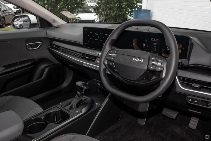 2025 Kia K4 S