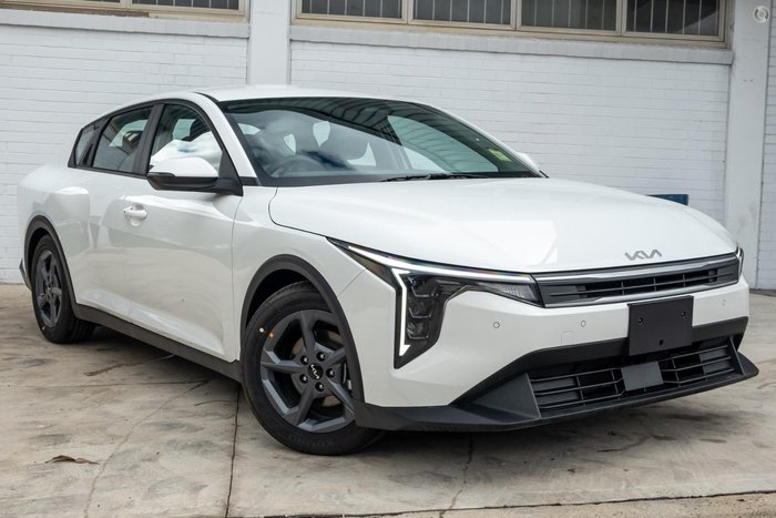 2025 Kia K4 S