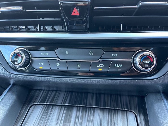 2021 LDV D90