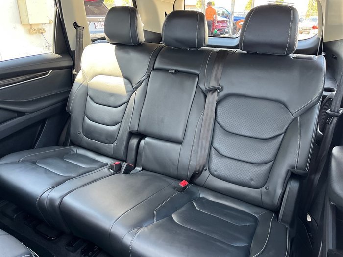 2021 LDV D90