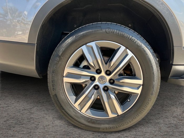 2021 LDV D90