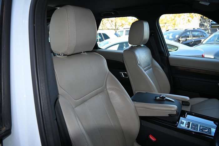 2017 Land Rover Discovery TD6 HSE