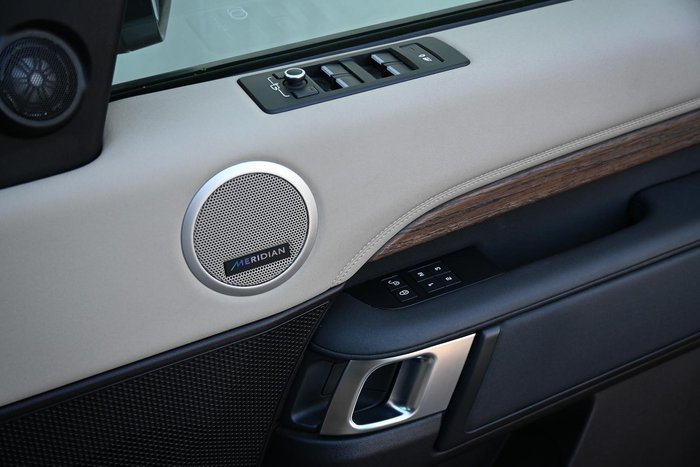 2017 Land Rover Discovery TD6 HSE