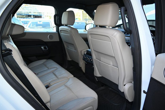 2017 Land Rover Discovery TD6 HSE