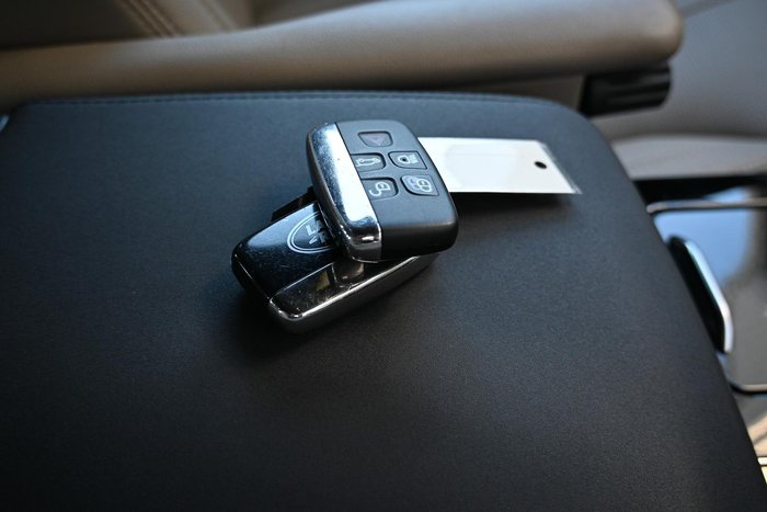2017 Land Rover Discovery TD6 HSE