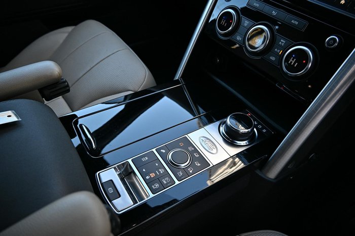 2017 Land Rover Discovery TD6 HSE