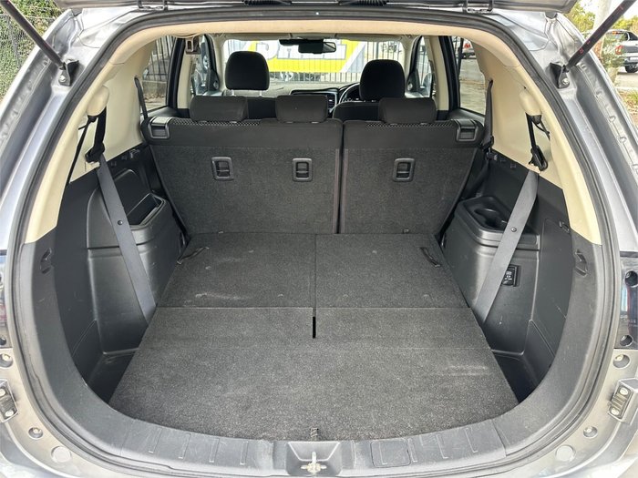 2017 MITSUBISHI OUTLANDER LS SAFETY PACK (4x4) 7 SEATS